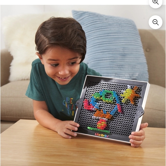 Lite-Brite Classic, Bold & Bright Edition, STEM and Unisex for Children Ages 4+ - Picture 3 of 10